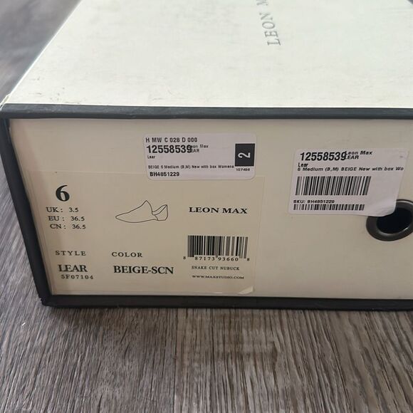 Leon Max Lear Women's Nubuck Slip-on Flats in Beige Size 6 - Picture 6 of 6